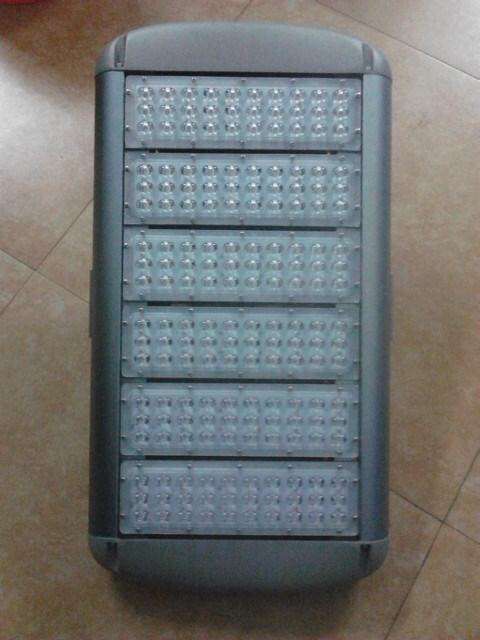 ��(j��)��LED·���^